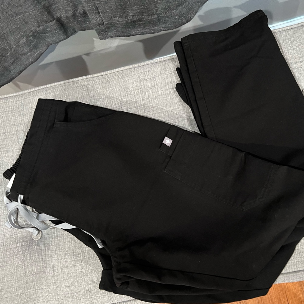 2 pairs of Figs size S yola skinny scrub pants. Size S; length regular